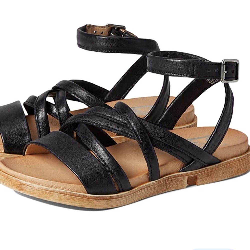 New Miz Mooz Kenny black leather sandals sz 7 $169